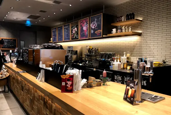 スターバックスコーヒームスブ田町2階店