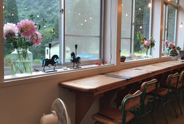 ハチカフェ