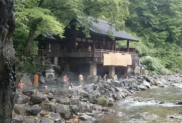 宝川温泉 汪泉閣（おうせんかく）