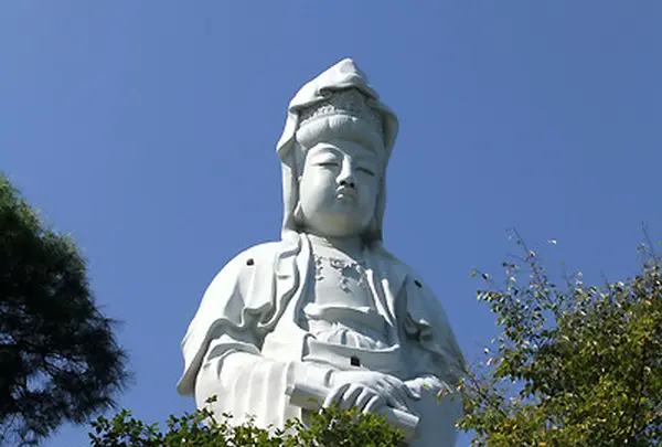 慈眼院（高崎白衣大観音）