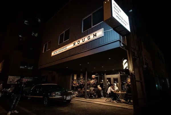 ROUGH CAFE&DINING BAR（ラフ カフェ アンド ダイニングバー）