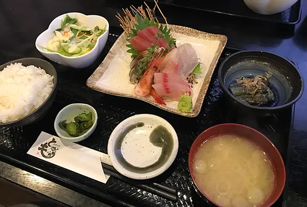 酒肴旬菜 とも