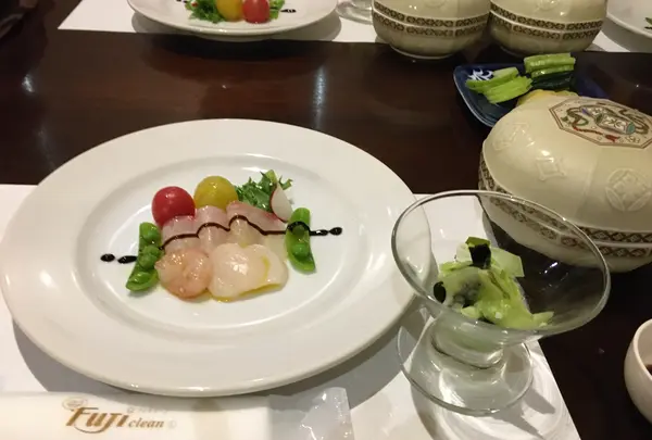 志賀高原 白い温泉 渓谷の湯