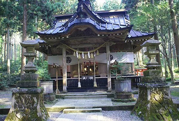 御岩神社