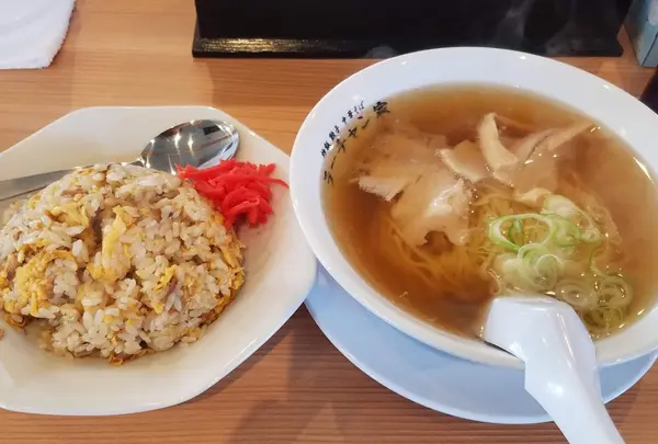 ラーチャン家長岡店
