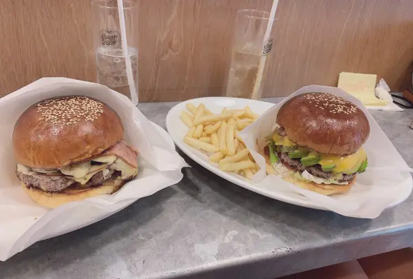 ゴールデンブラウン 福岡店