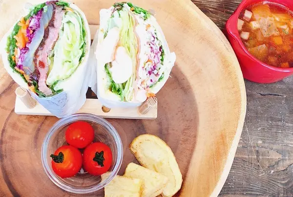 ひらら (Hirara sandwich cafe)