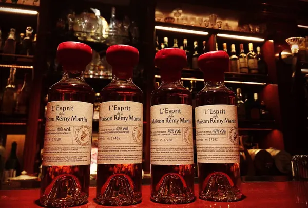 BAR CENTIFOLIA(バー センティフォリア)