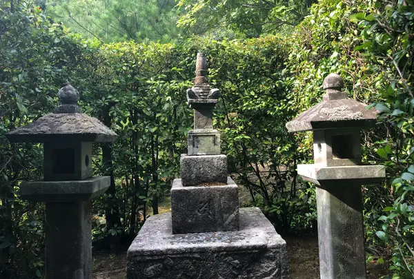 足利尊氏公之墓