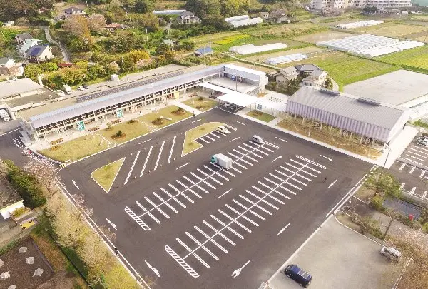 道の駅 保田小学校
