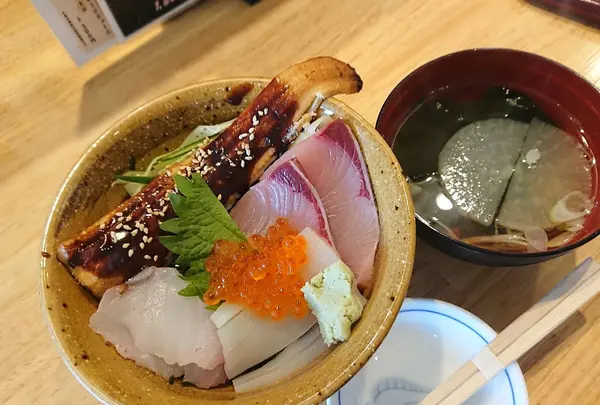 鮨・季節料理ささき