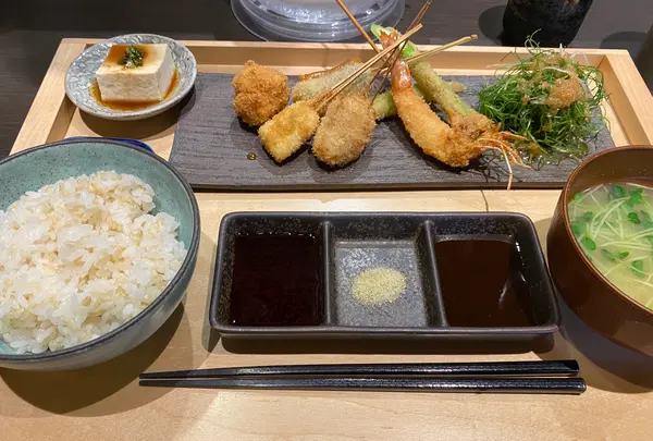 串揚げとワイン 源（MOTO）