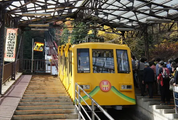 御岳山ケーブルカー