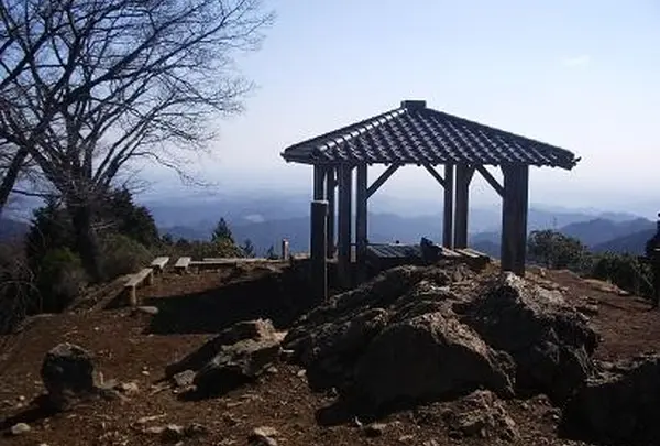 日の出山