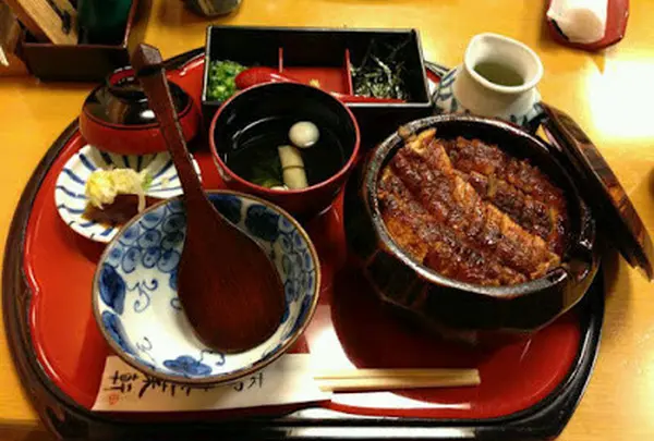 あつた蓬莱軒 松坂屋店