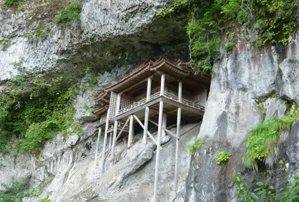 三徳山三佛寺