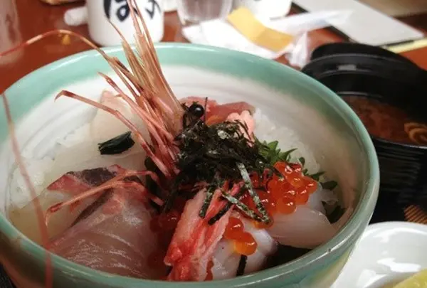 海鮮丼 浜辺丸