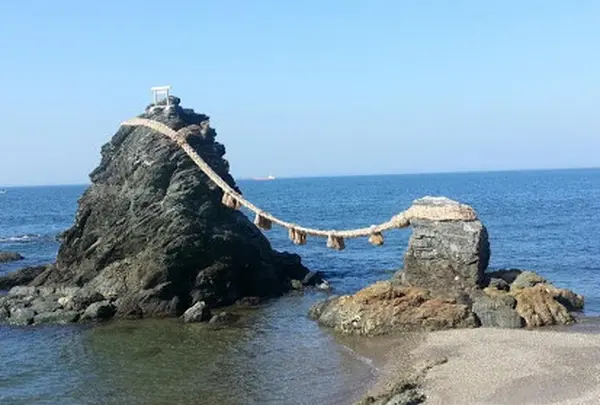 夫婦岩