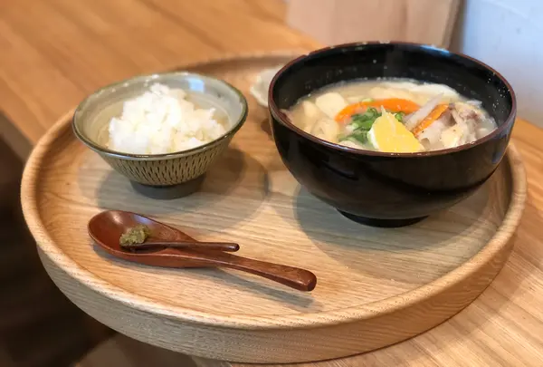 やせうまだんご汁とおやつ 日日花