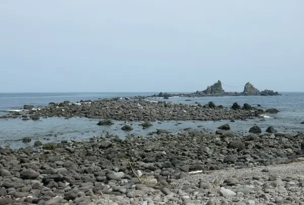 名勝三ツ石