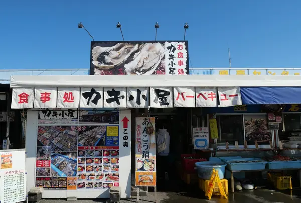 カキ小屋