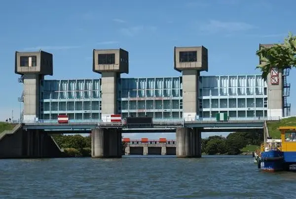 岩渕水門