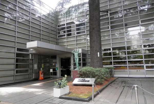 杉並区立中央図書館