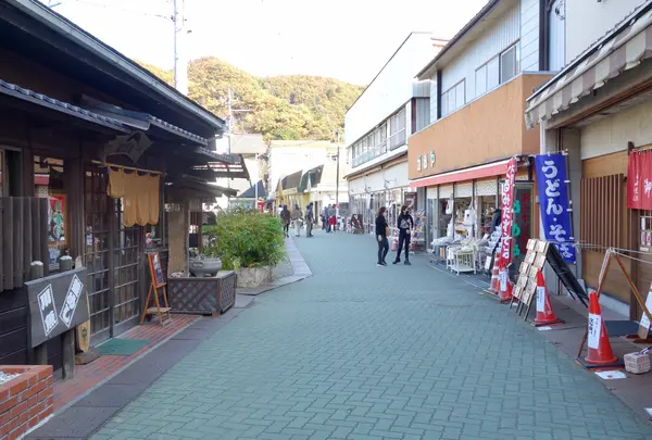 長瀞町岩畳通り商店街