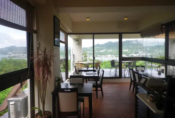 Cafe UKAUKA
