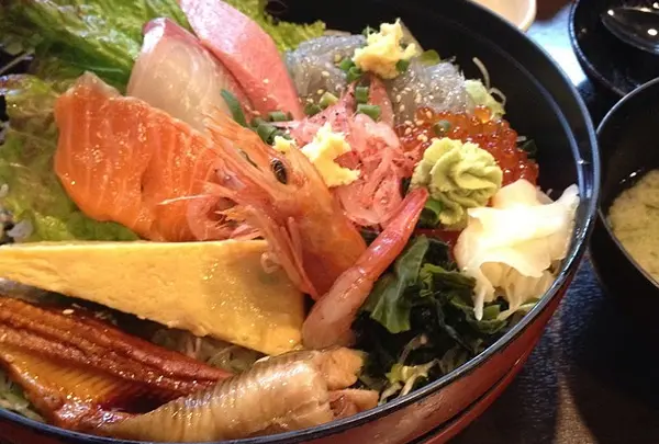 しらす問屋とびっちょ 参道店