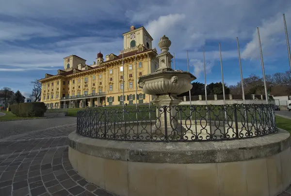 エスターハーズィー城（Esterházy Palace）の写真・動画_image_863995