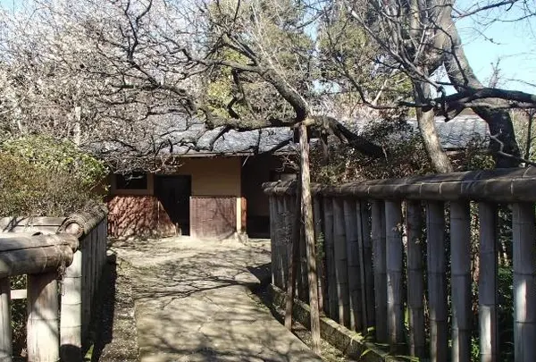 龍子記念館