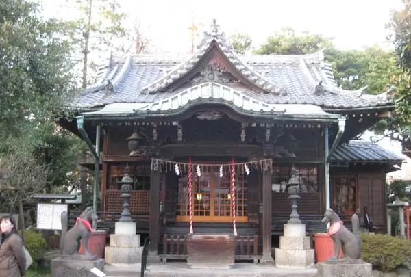 三囲神社