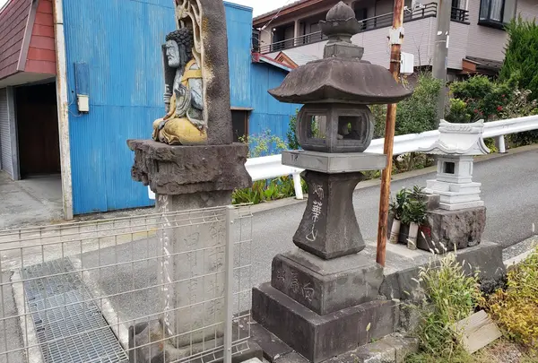 大山道道標（羽根尾通り入口）