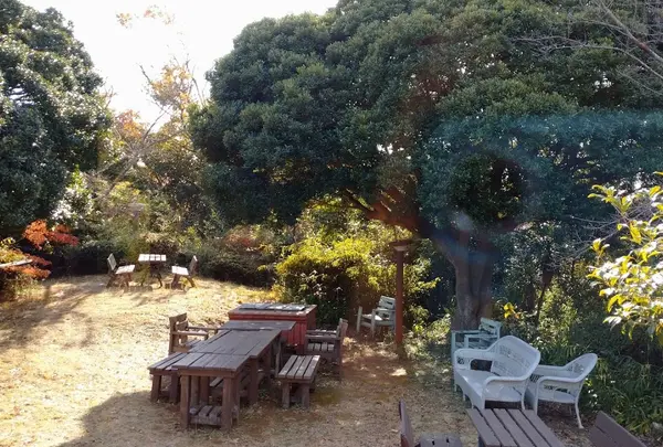 小網代の森・ひげ爺の栖