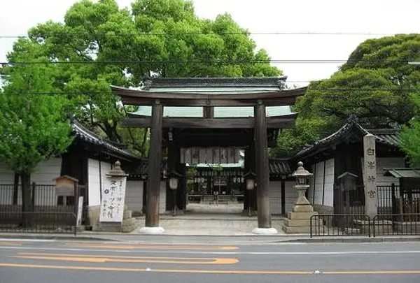 白峯神宮