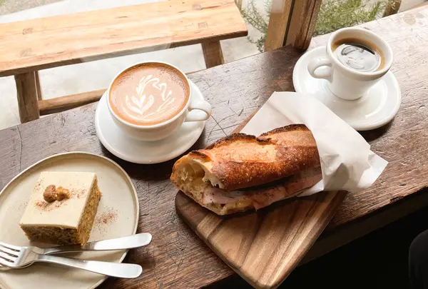 AKHA AMA COFFEE ROASTERS TOKYO アカアマコーヒー 神楽坂