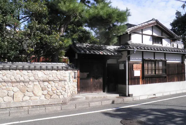 詩人・富田砕花旧居
