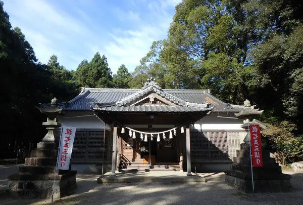 布氣皇舘太神社