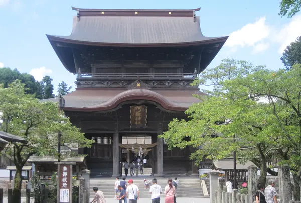 阿蘇神社楼門（二層楼山門式）