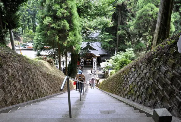 草部吉見神社
