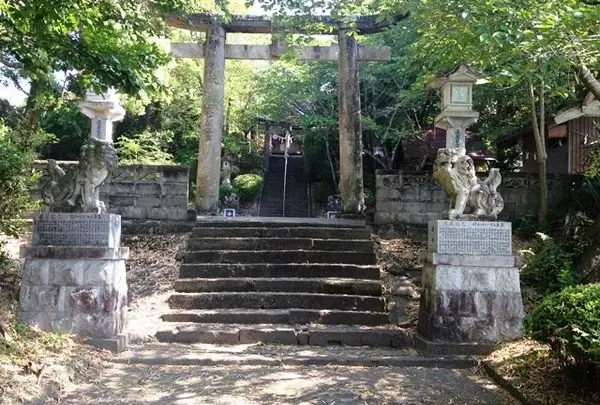 岡留熊野座神社