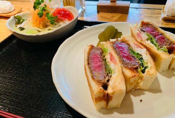 肉専科はふう 本店