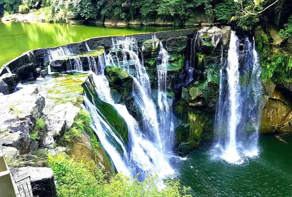 十分瀑布（Shifen Waterfall）の写真・動画_image_953573
