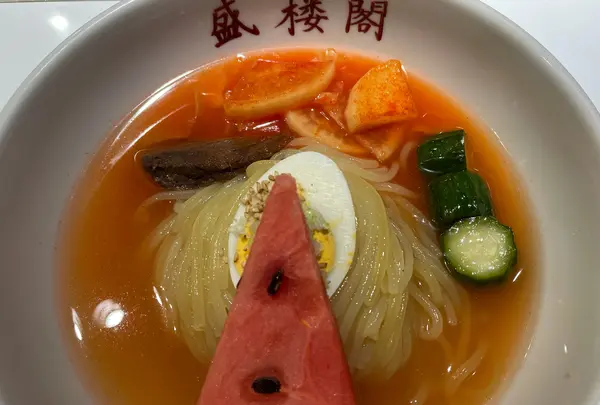 盛楼閣