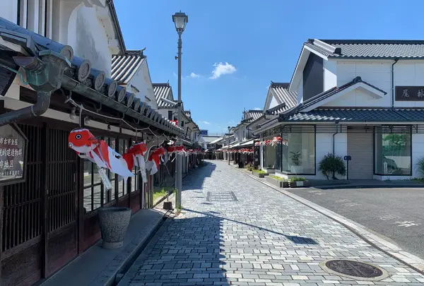 白壁の町並み