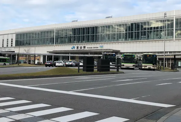 富山駅