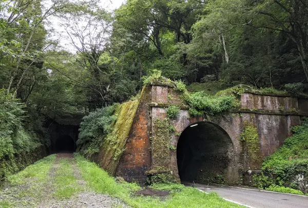旧北陸線山中ロックシェッド