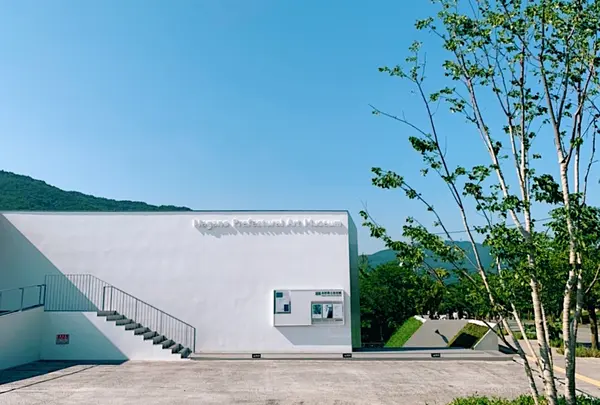 長野県立美術館