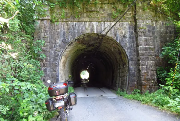旧北陸本線鮒ヶ谷トンネル（鮒ヶ谷隧道）